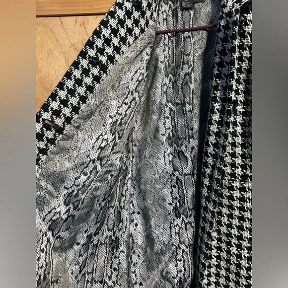 Jacket - Picture 5 of 9